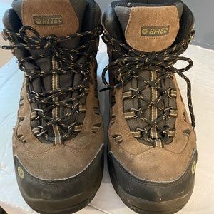 Men’s 8.5 hiking boot